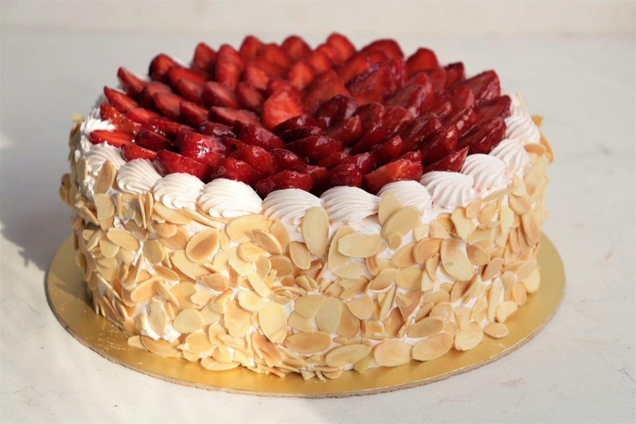 1/2 Kg Strawberry Cream Cake product1572